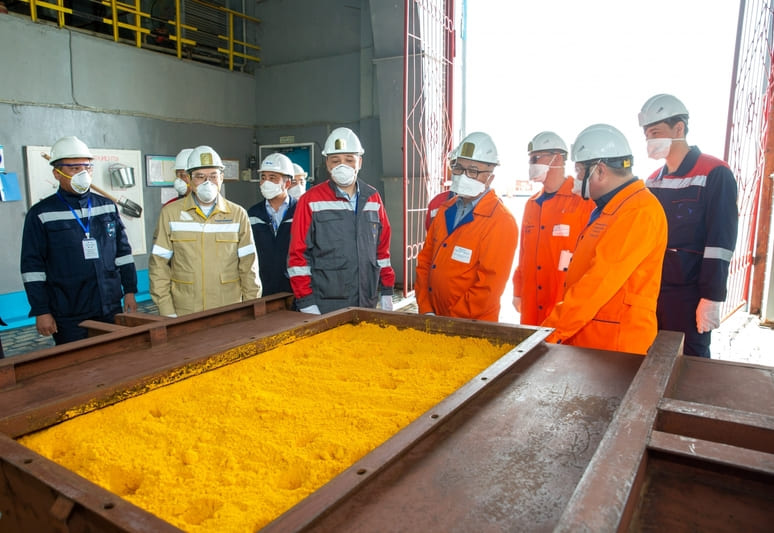 <p><b>Kazakhstan&rsquo;s Kazatomprom signs key uranium supply deal with China&rsquo;s CNNC and CNUC</b></p>