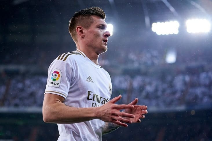 Toni Kroos &ldquo;Oltin to&lsquo;p&rdquo;ga kim munosib ekani haqida gapirdi