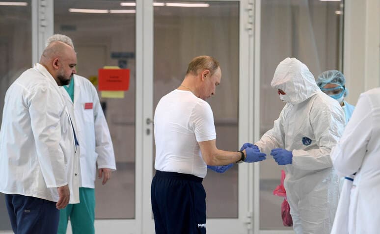 <p><b>Putin tibbiy tekshiruvdan o&lsquo;tmoqda</b></p>