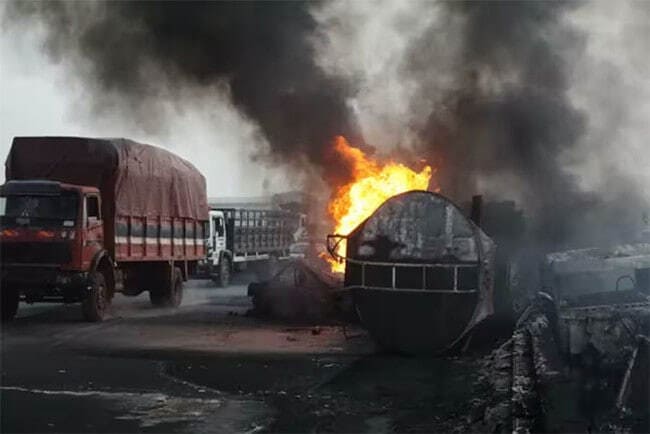 <p><b>Nigeriyada benzovoz portlab, 147 kishi halok bo&lsquo;ldi (video)</b></p>