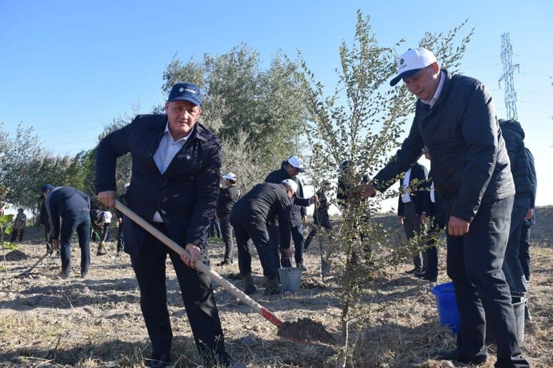 <p><b>O‘zLiDeP: Yangi uy-joy qurishda pudratchilarga “yashil hudud” va avtoturargoh barpo etish majburiy etib belgilanishini targ‘ib qildi </b></p>