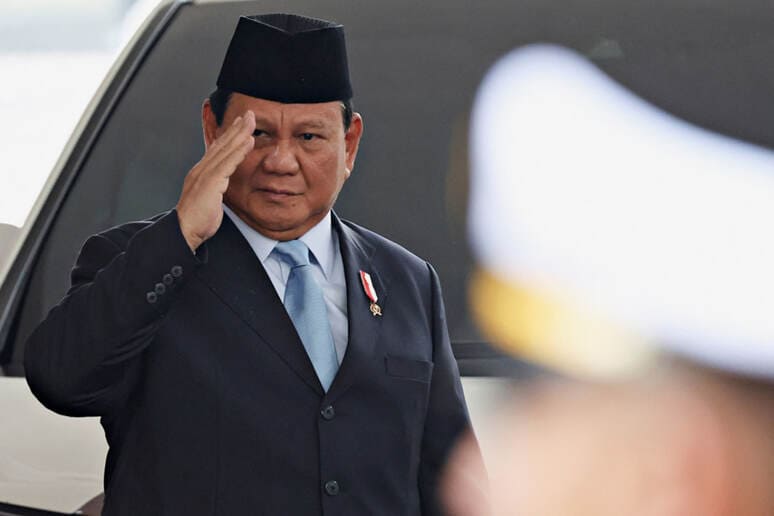 <p><b>Indoneziyada sobiq general prezidentlikka kirishdi </b></p>