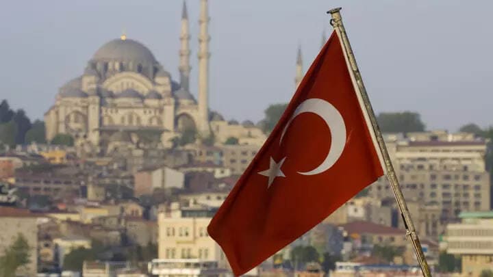 <p><b>FT: Turkiya Rossiyaga harbiy mahsulotlar eksportini taqiqladi </b></p>