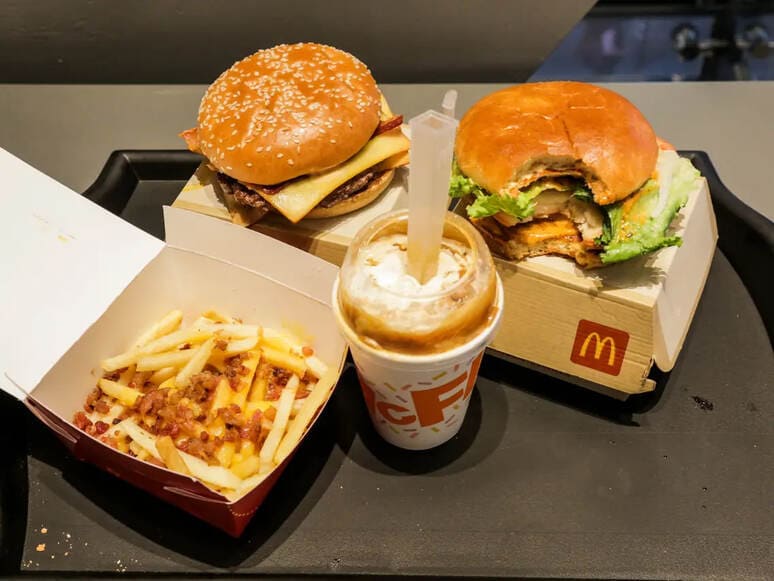 <p><b>AQSHda McDonald’s burgeridan ommaviy zaharlanish va o‘lim kuzatildi </b></p>