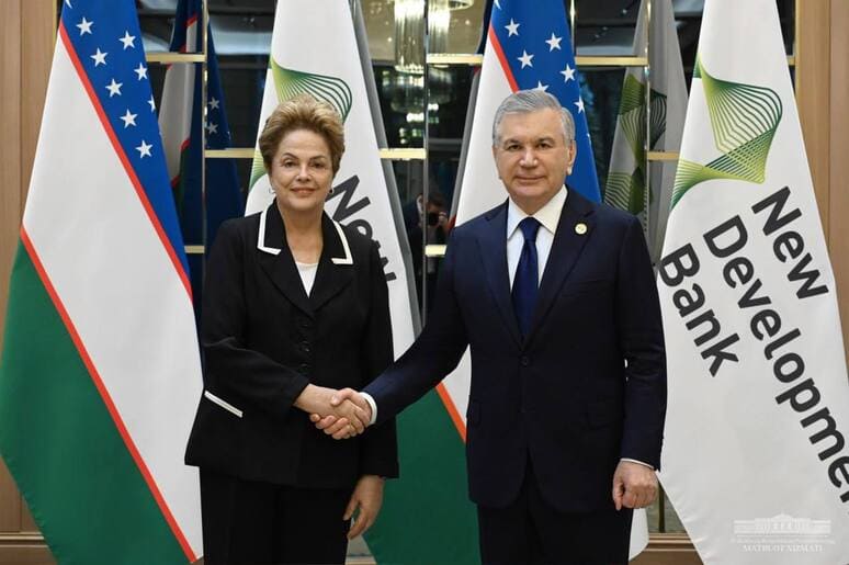 <p><b>Shavkat Mirziyoyev Yangi taraqqiyot banki prezidenti Dilma Rusef bilan uchrashuv o&lsquo;tkazdi&nbsp;&nbsp;&nbsp;</b></p>