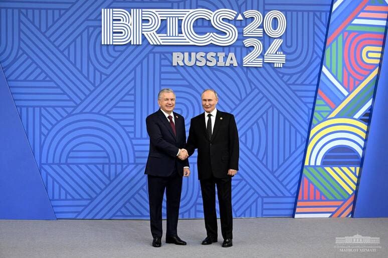 <p><b>Qozonda BRIСS sammiti ishtirokchilarini qutlash marosimi bo&lsquo;lib o&lsquo;tdi</b></p>