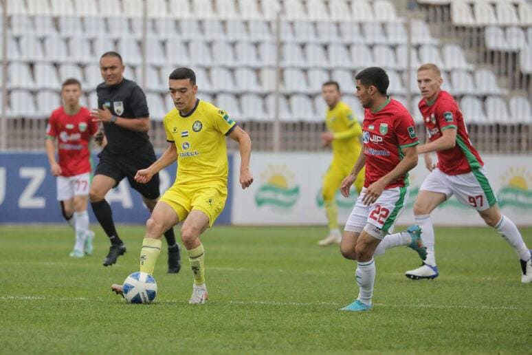 <p><b>Superliga. Bir kishi kam bo&lsquo;lib o&lsquo;ynagan &ldquo;Navbahor&rdquo; &ldquo;Metallurg&rdquo;ni mag&lsquo;lub etdi, &ldquo;Surxon&rdquo; esa &ldquo;Lokomotiv&rdquo; ustidan irodali g&lsquo;alabaga erishdi</b></p>
