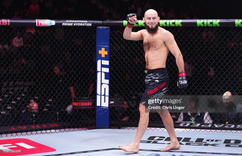 <p><b>UFC 308. Nursulton Ro‘ziboyev bilan jang qilishi kerak bo‘lgan Faxretdinov raqibini mag‘lub etdi </b></p>