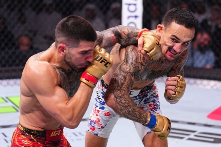 <p><b>UFC 308. Iliya Topuriya uchinchi raundda Maks </b><strong>Hollouey</strong><b>ni nokautga uchratdi</b></p>
