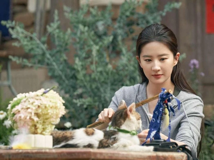 Janna Aguzarova yalangoch fotosurat Pastdan korilgan yalangoch ayolning videosi