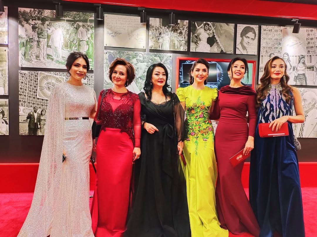 Dilnoza Kubayeva Seks- The Ultimate Collection of Asian Sex Comedies with Uzbekistan's Diva