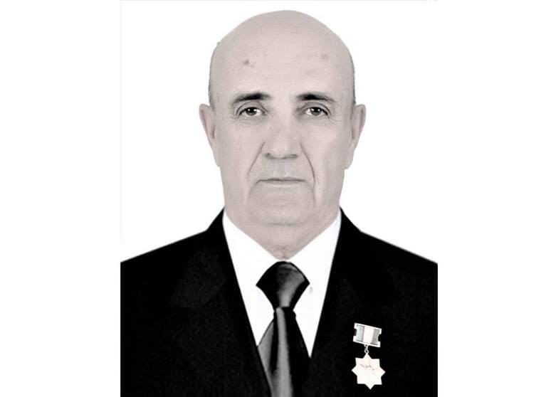 <p><b>Shavkat Mirziyoyev O&lsquo;zbekiston Qahramoni Ahmad Narzullayev vafoti munosabati bilan hamdardlik bildirdi</b></p>
