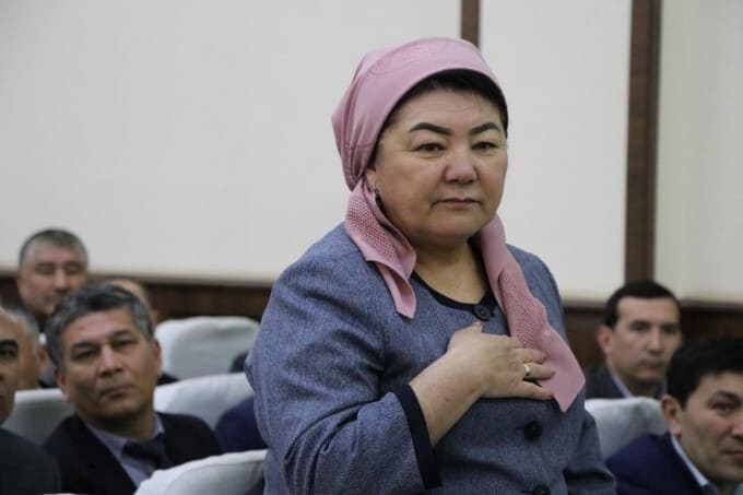 <p><b>Boyovut hokimi Dilfuza Uralova fermerni haqoratladi. Hokim jazolanishi mumkin</b></p>