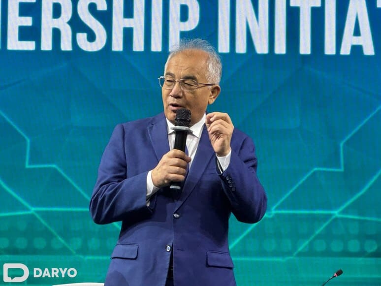 <p><b><strong>“Hokimiyat va mahalla odamlarni saylovga haydab chiqarmagan” — Akmal Saidov YXHT kuzatuvchilari tanqidiga eʼtiroz bildirganini aytdi</strong></b></p>