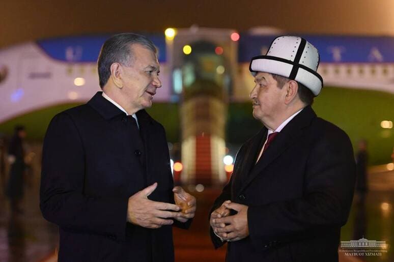 <p><b><strong>Shavkat Mirziyoyev Bishkekka yetib bordi</strong></b></p>