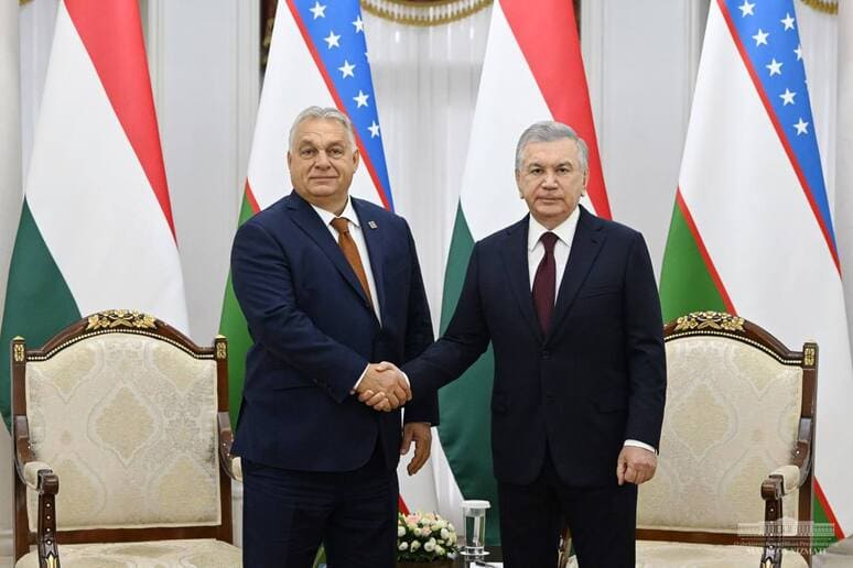 <p><b><strong>Shavkat Mirziyoyev va Viktor Orban hamkorlikni rivojlantirishni muhokama qildi</strong></b></p>