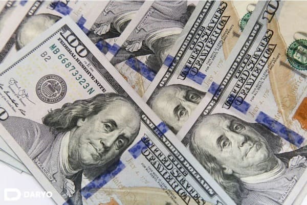 <p><b><strong>O‘zbekistonda dollar kursi ketma-ket to‘rtinchi kun tushdi</strong></b></p>