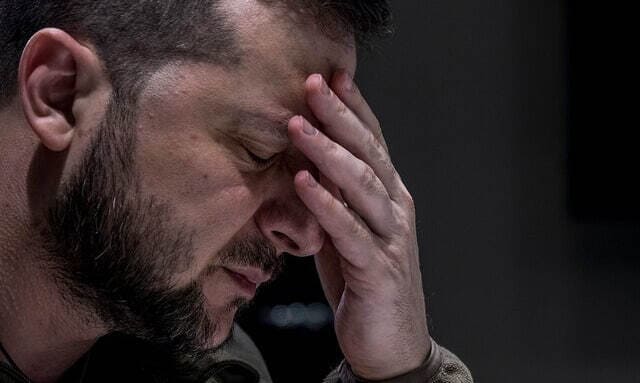 <p><b>Zelenskiy xavfsizlik kafolatlarisiz Rossiya bilan sulh tuzishdan bosh tortdi</b></p>