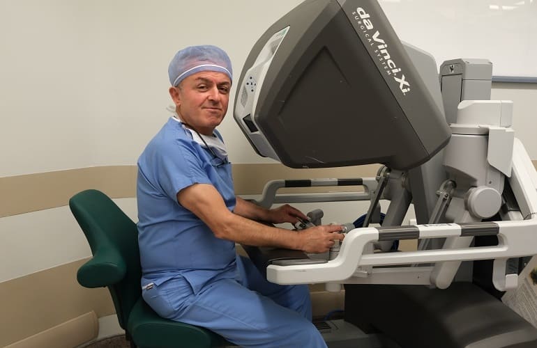 <p><b><strong>Acıbadem shifoxonalar tarmog&lsquo;ida prostata bexatar giperplaziyasi (adenoma) va saratoni qanday davolanadi</strong></b></p>