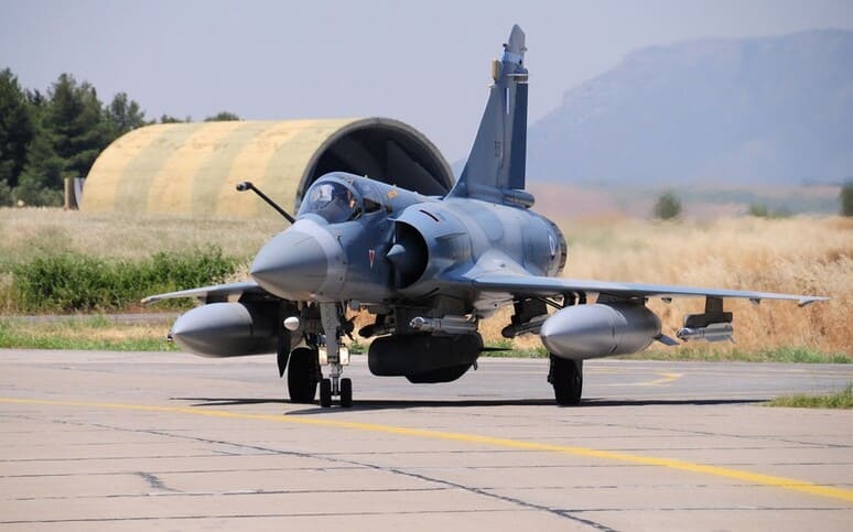 Франция Украинага яна олтита Mirage қирувчи самолётларини етказиб беради 