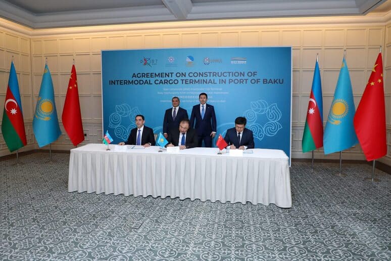 Kazakh Railways to develop new freight terminal in Azerbaijan to boost Middle Corridor trade 