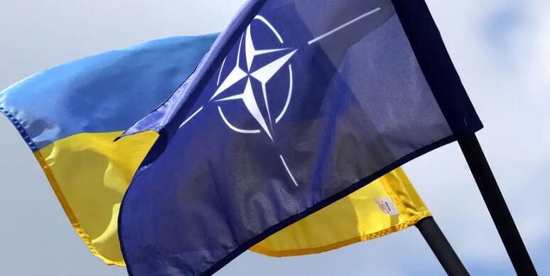 <p><b>NATOning sobiq rahbari Ukrainada tinchlikka erishish yo&lsquo;lini aytdi&nbsp;</b></p>