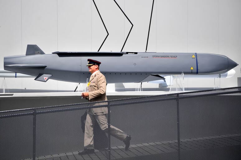 <p><b>Fransiya va Britaniya ham raketalari bilan Rossiya hududiga zarbalar berishga ruxsat berdi &mdash; Le Figaro</b></p>