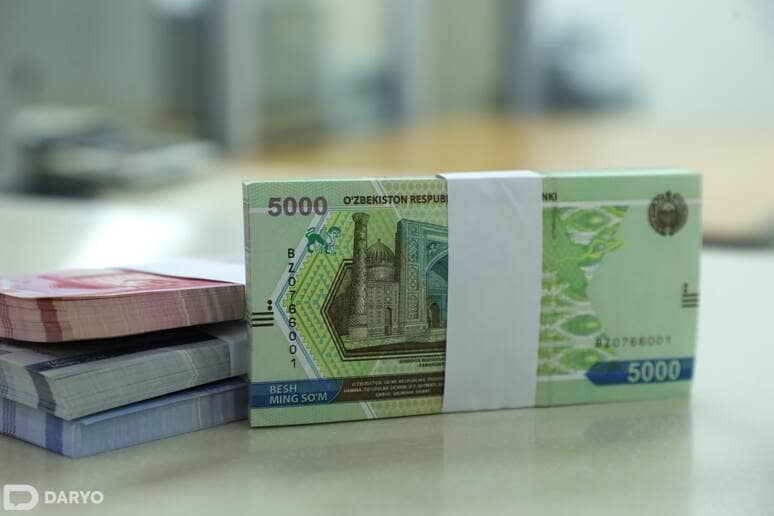 Ўзбекистонда болалар нафақаси олувчилар сони кескин камайтирилди. Қисқариш 2025 йилда ҳам давом этади 