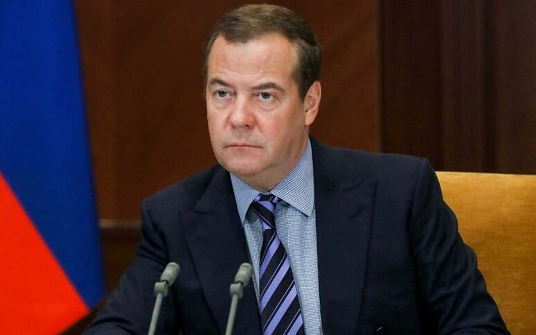 <p><b></b>Medvedev: "Tramp Ukraina mojarosiga barham berishi mumkin"</p>