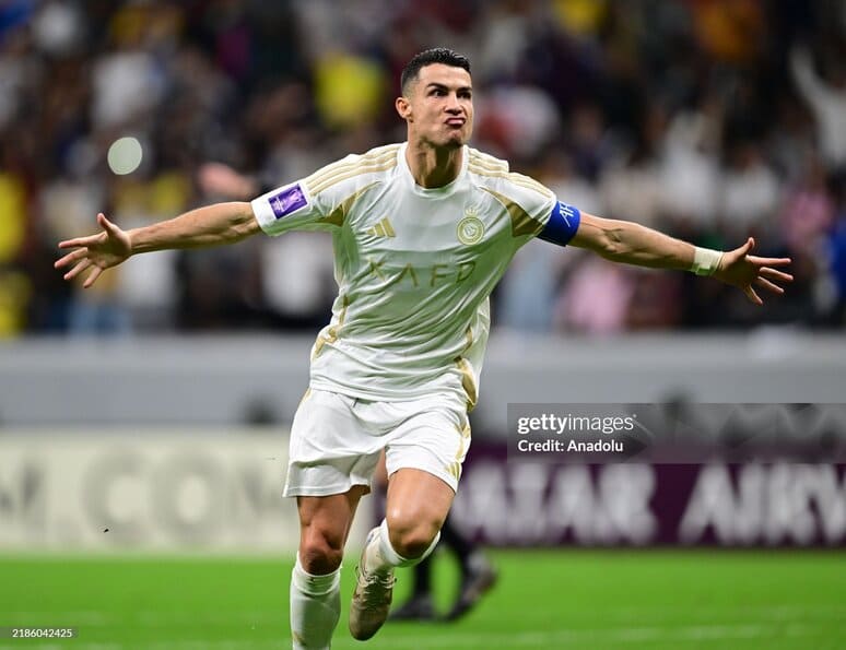 <p><b>Ronaldu yana gol urdi va rekordlar o‘rnatishda davom etmoqda</b></p>