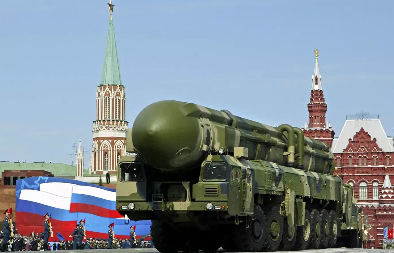<p><b>Kreml eskalatsiya xavfini baholash uchun Rossiya yadroviy doktrinasini o&lsquo;rganishga chaqirdi</b></p>