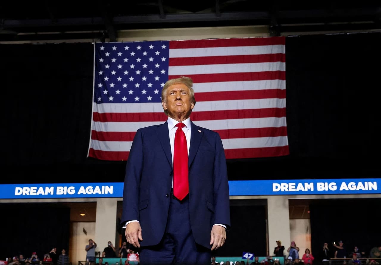 <p>Trump plans 25% tariffs on Canada, Mexico, and China to tackle drugs and migration<b> </b></p>