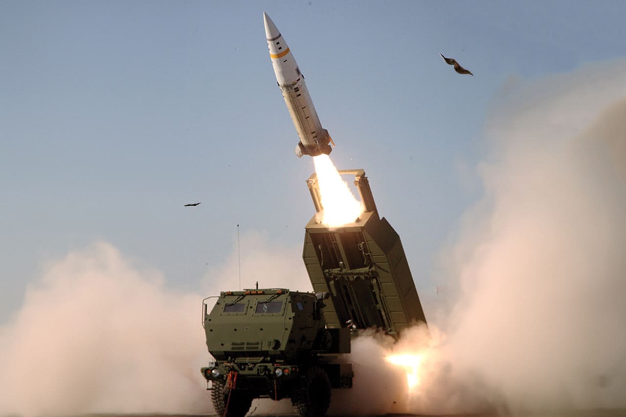 <p><b>Rossiya javob hujumiga tayyorlanmoqda: Ukraina AQSH raketalari bilan Kurskka zarba berdi</b></p>