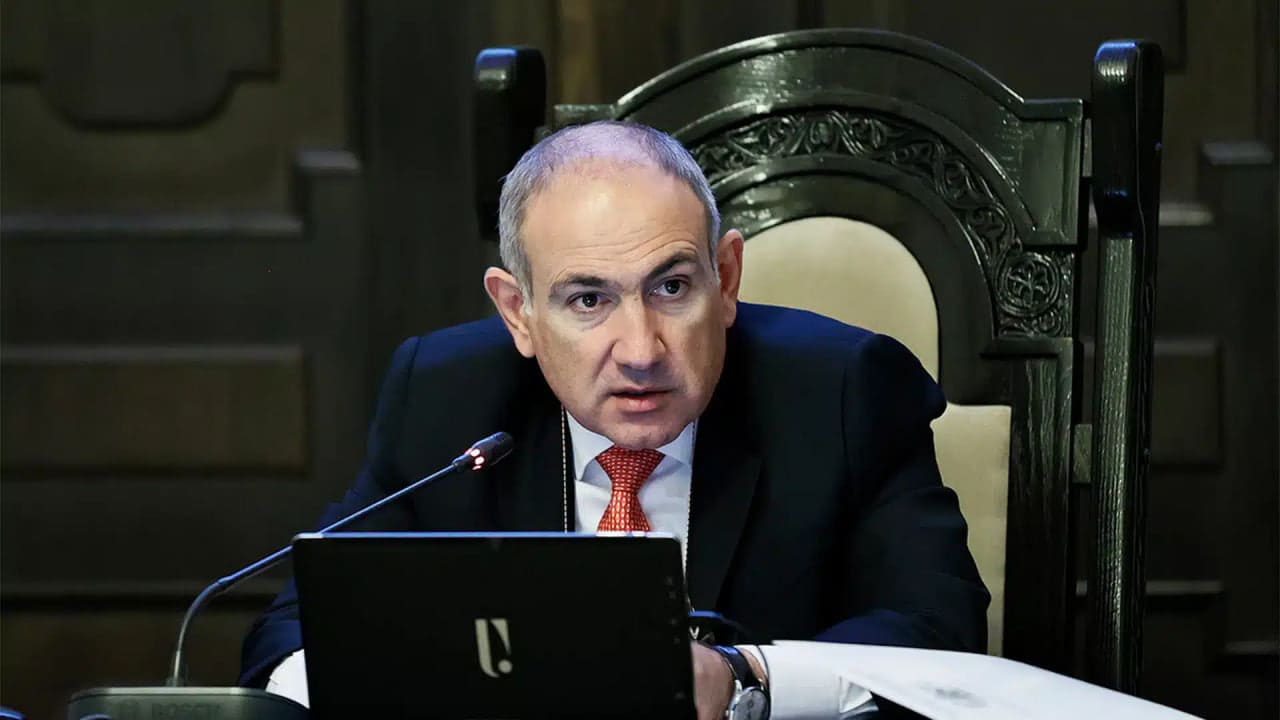 <p><b>Pashinyan KXSHT sammitida ishtirok etishdan bosh tortdi</b></p>