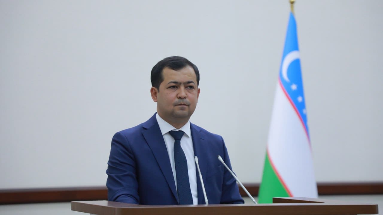 <p><b><strong>Buxoro viloyati hokimiga yangi o&lsquo;rinbosar tayinlandi</strong></b></p>