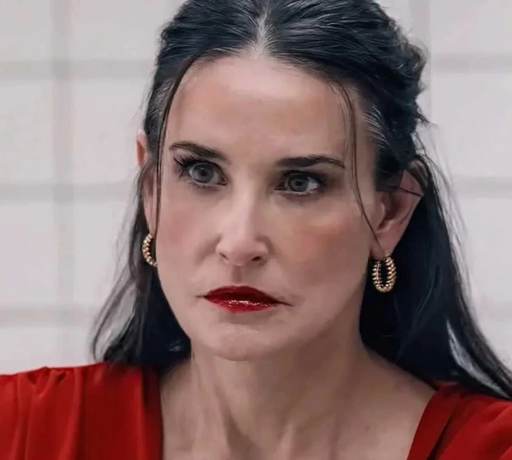 Yetuk, jingalak italyan ayol bilan porno