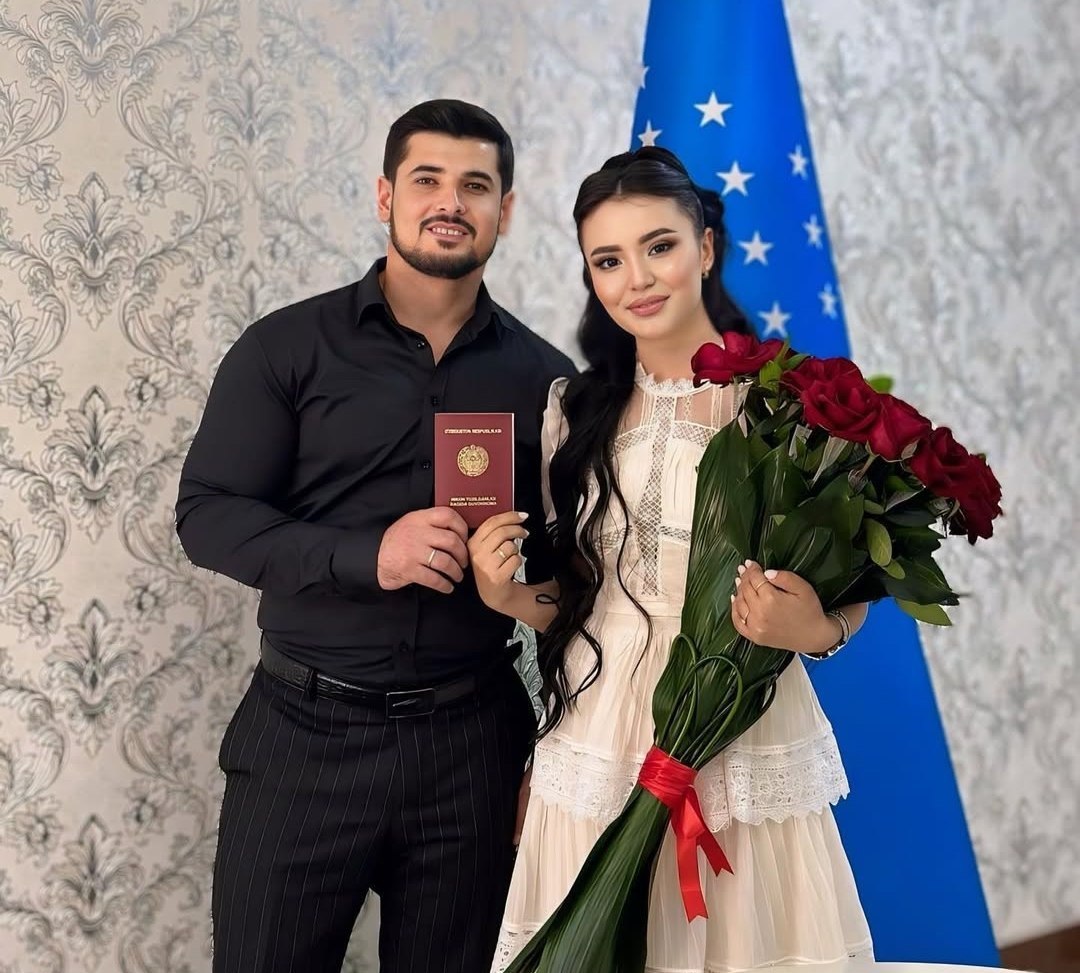 Turmush qurgan ayol va uning sevgilisining yashirin kamerasi Turmush qurgan ayol va uning sevgilisining yashirin kamerasi