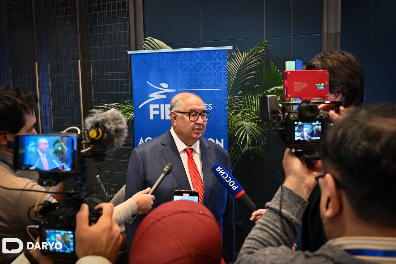 <p><b>Alisher Usmonov FIE’dagi prezidentlik faoliyatini </b><b>ixtiyoriy ravishda</b><b> to‘xtatdi </b></p>