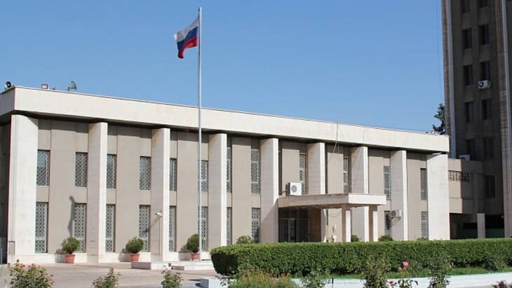 Посольство России в Сирии напомнило о возможности покинуть страну на коммерческих самолётах 