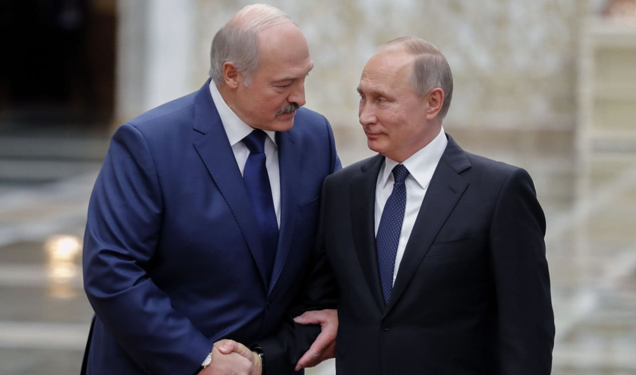 <p><b>Lukashenko Putindan Belarusda “Oreshnik” raketalarini joylashtirishni so‘radi </b></p>