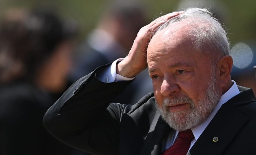 <p><b>Braziliya prezidenti miyaga qon quyilishi sabab kasalxonaga yotqizildi</b></p>