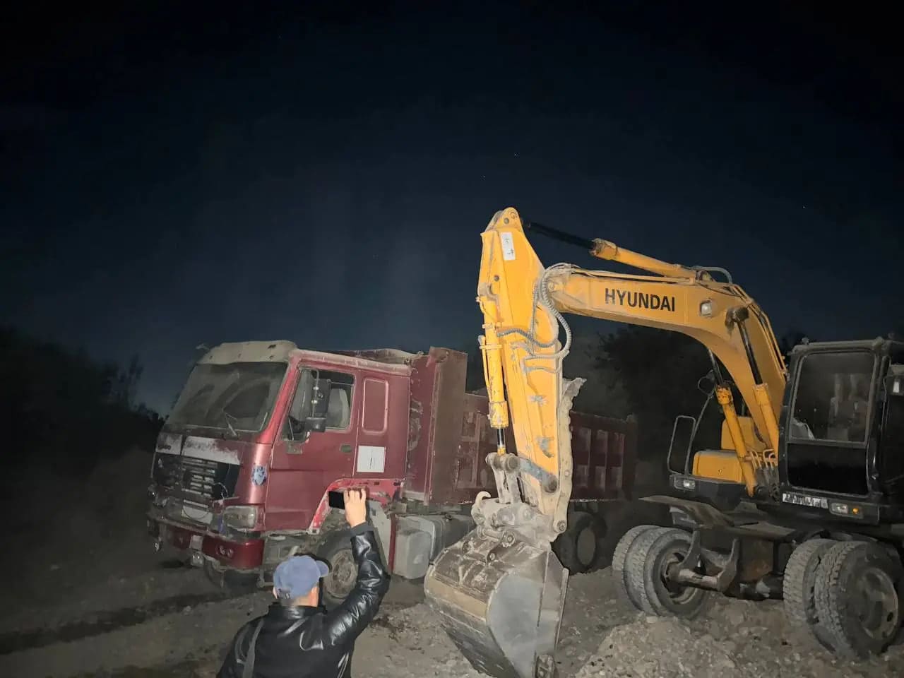 <p><b><strong>Chirchiq daryosidan qum-shag‘al aralashmasi qazib olinishi oqibatida tabiatga 65 mlrd so‘m zarar yetkazildi</strong></b></p>