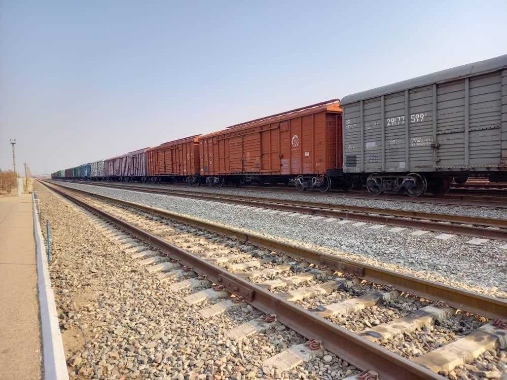 Uzbekistan to manufacture 200 freight wagons for Iran 