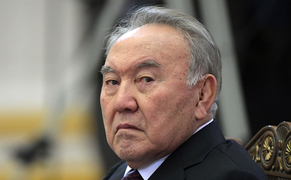 <p><b>Nazarboyevning shaxsiy hayoti ommaga oshkor qilinadi </b></p>