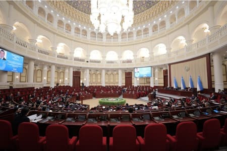 <p><b>Parlamentda tortishuvlarga sabab bo‘lgan qonun loyihasi nega jamoatchilik muhokamasidan o‘tkazilmagan?</b></p>