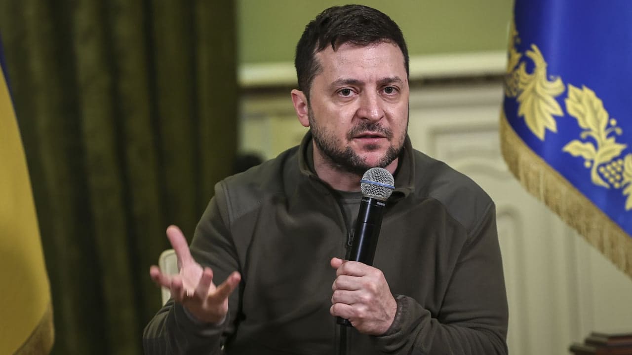 <p><b>Zelenskiy idorasi Vengriyaning Rossiya bilan sulh tuzish taklifini yana rad etdi&nbsp;&nbsp;</b></p>