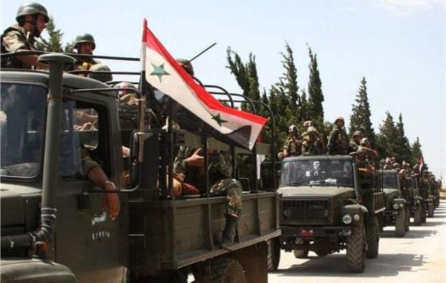 <p><b>Iroq mamlakatdan qochgan qariyb 2 mingta harbiyni Suriyaga qaytardi&nbsp;</b></p>