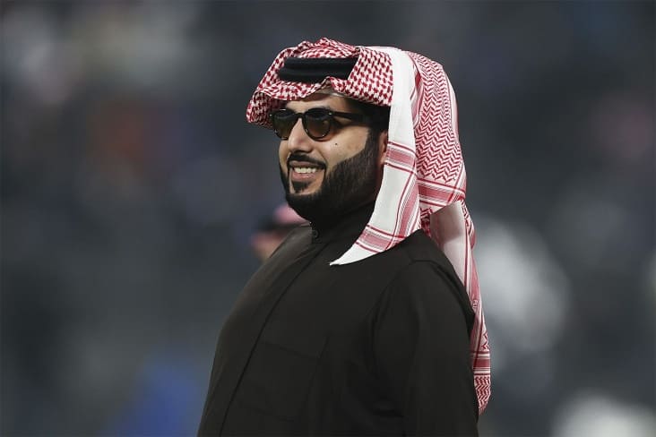 <p><b>Turki al ash-Shayx Fyuri va Usikning keyingi raqiblari kim bo‘lishini aytdi</b></p>