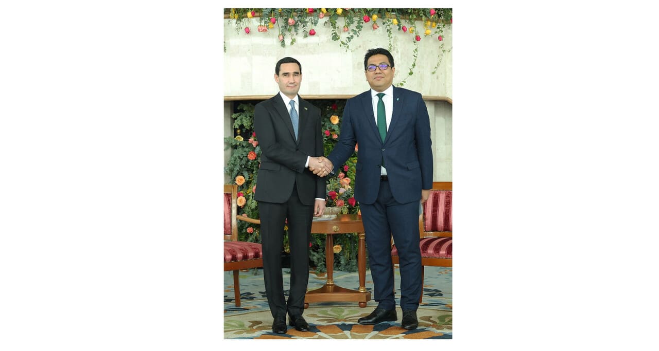 President of Turkmenistan meets with Petronas leadership during Malaysia visit