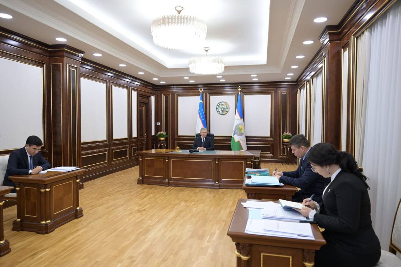 <p><b><strong>Yangi maktab va bog‘chalar, vatanparvarlik darslari, pedagoglarning malaka toifasi: 2025-yili taʼlim tizimida qanday yangiliklar bo‘ladi?</strong></b></p>
